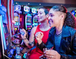 Myanmar Sportsbook betting qq22 apk တွင် ဘောလုံးနှင့် အားကစား bet ထိုးနည်း